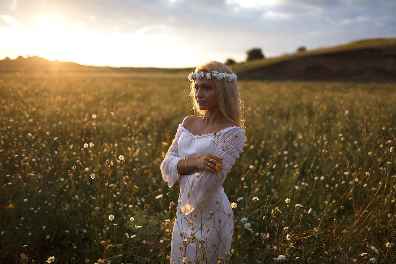 Girls in Slavic costumes in Petaling Jaya